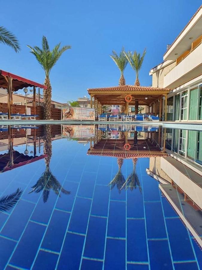 M. Moniatis Hotel Limassol Bagian luar foto