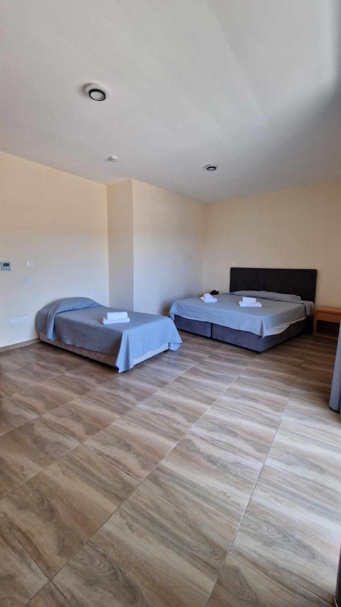 M. Moniatis Hotel Limassol Bagian luar foto